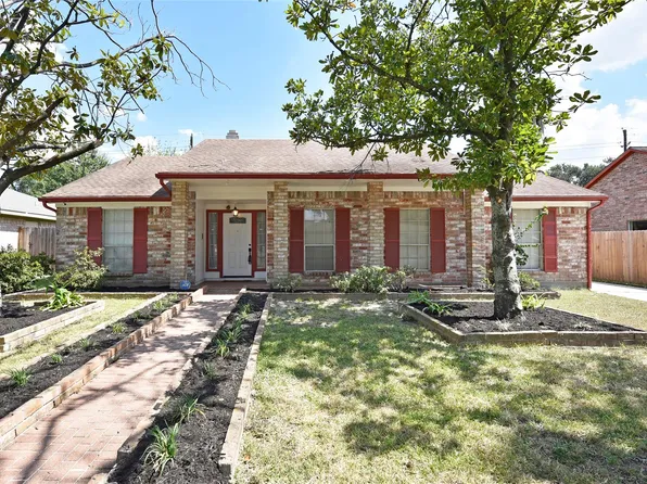 10214 Trade Winds Dr, Houston, TX 77086