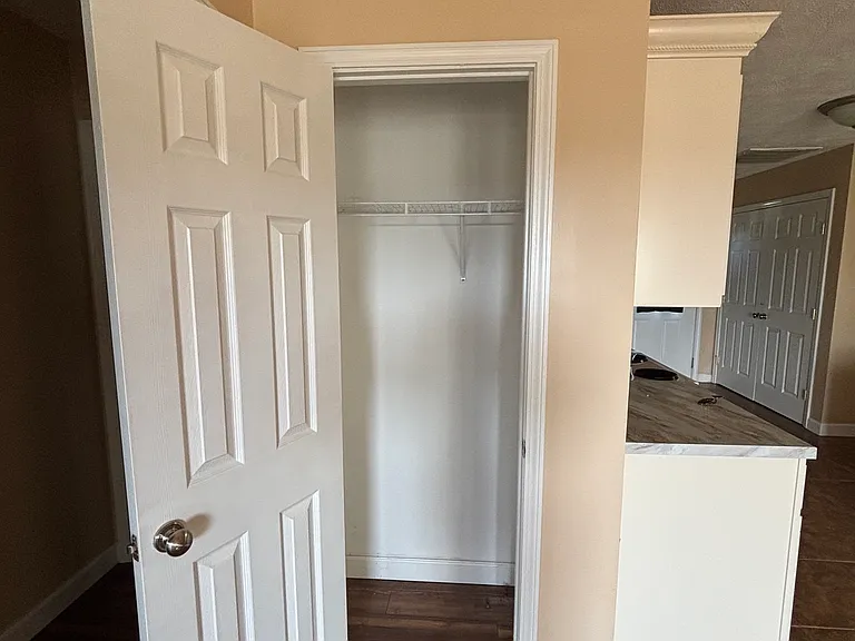 587 Mitchell St — Photo 8