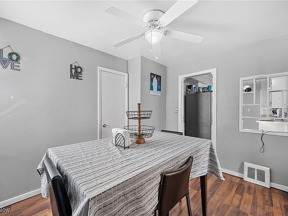 2nd image of 11210 Mountview Ave