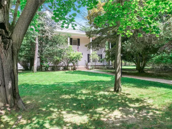 35 Mott Lane, Brookhaven, NY 11719