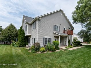 1091 Castleshire Dr #1091, Woodstock, IL 60098