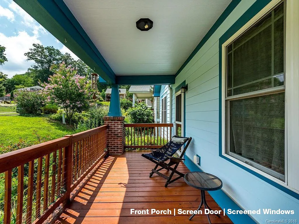 3 bed, 1400 sqft, $3,000 — Photo 2