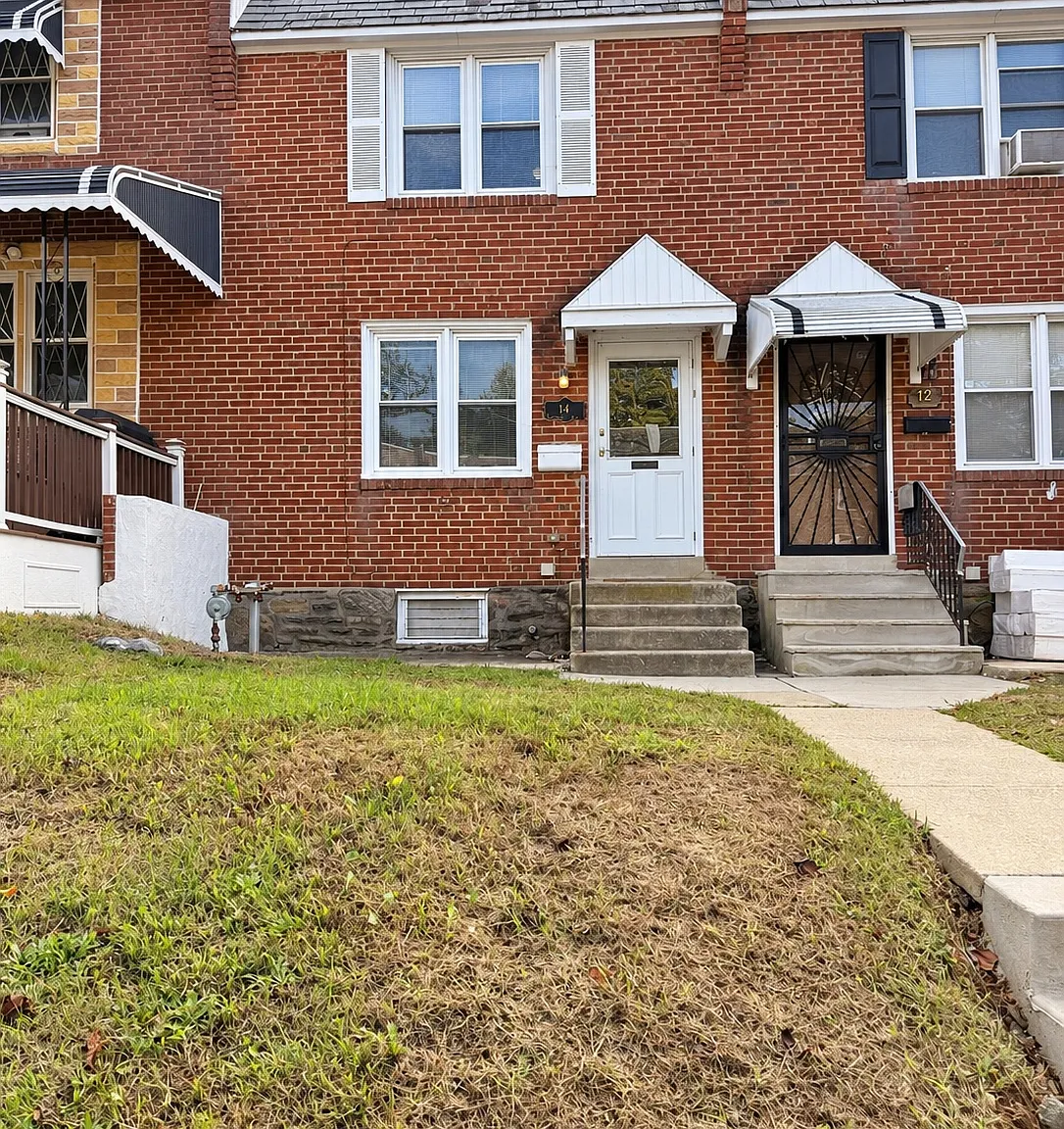 3 bed, 1120 sqft, $2,100 — Photo 1