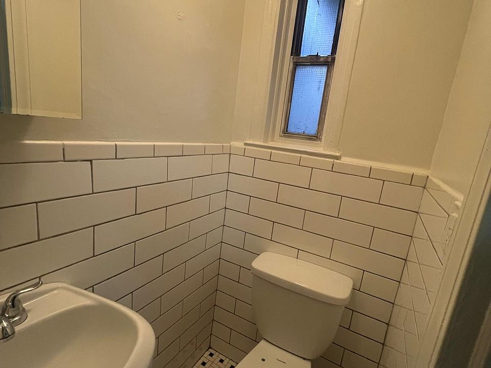 1st image of 1325 E 54th St #1