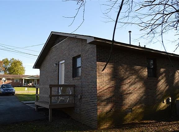 5th image of 104 Garden St #106