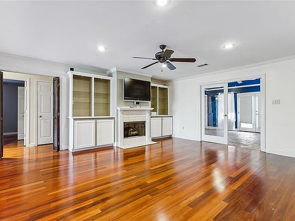 5th image of 9870 E Wheaton Cir