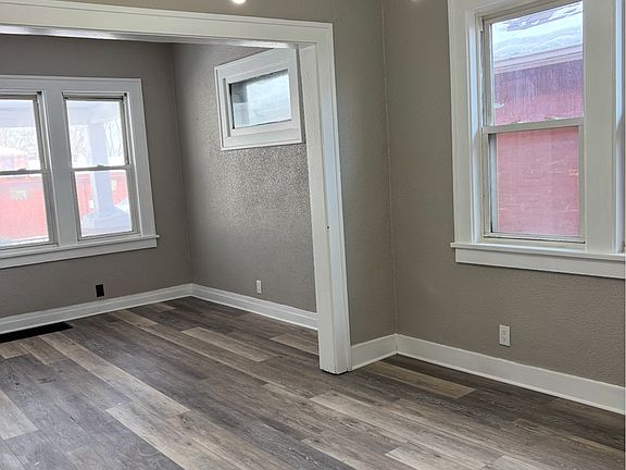 4th image of 3822 Fern St