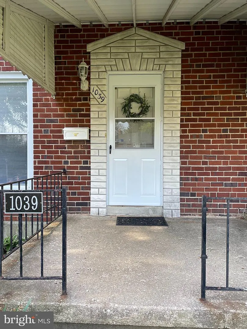 1039 Marlau Dr photo 1