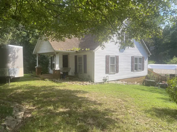 1054 Seven Mile Ferry Rd N, Clarksville, TN 37040