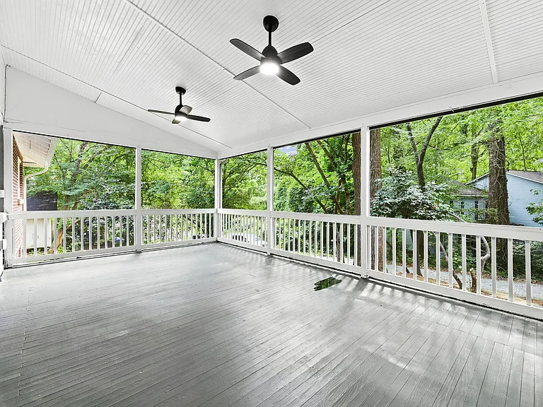 407 Coolidge St #A — Photo 32