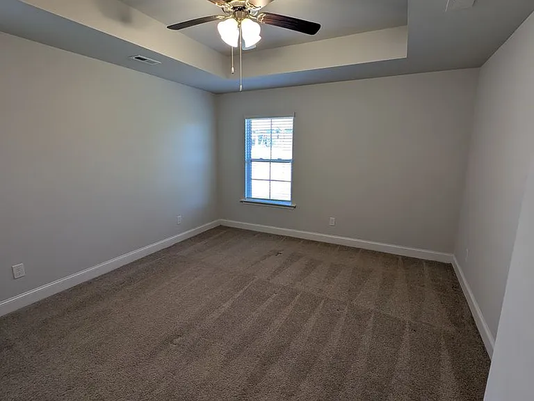244 Abercorn Dr — Photo 4