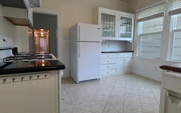 3rd image of 1749 Greenwich St #1743