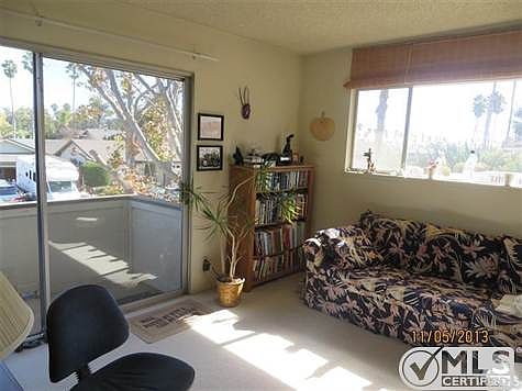 3rd image of 2573/2575 Bayshore Ave #2575