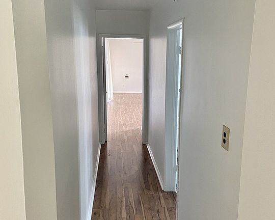 5th image of 9736 Alcott St