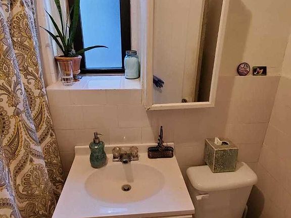 5th image of 560 W 151st St APT E5