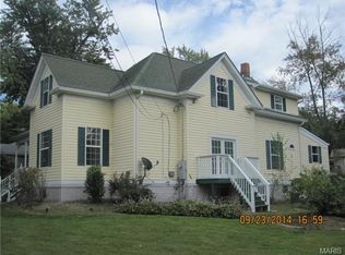 570 Cap Au Gris St, Troy, MO 63379