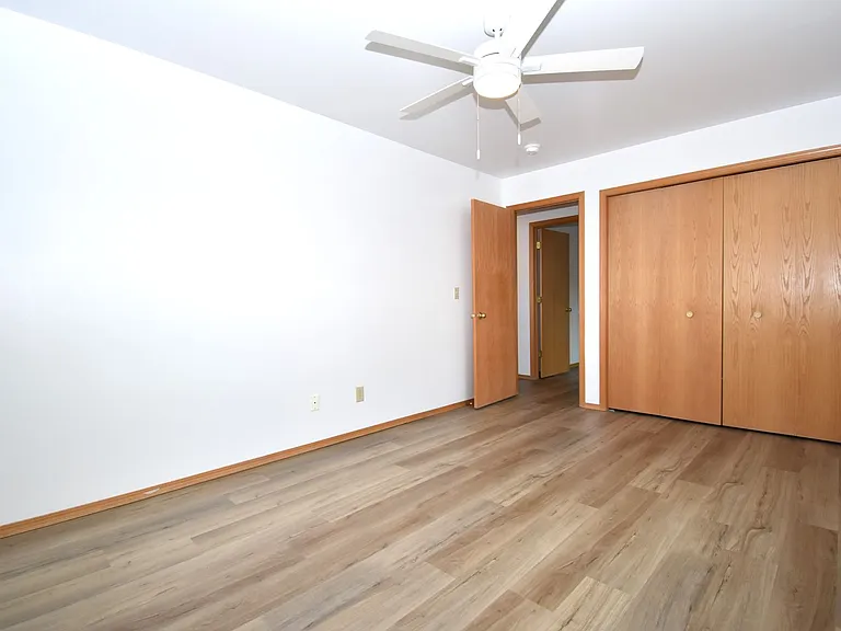 9 Michael Grove Ave — Photo 18