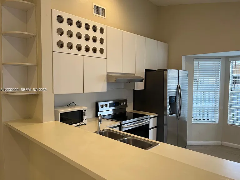 1294 Seagrape Cir — Photo 5