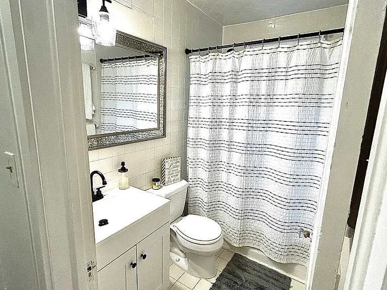 1214 Frank St — Photo 14
