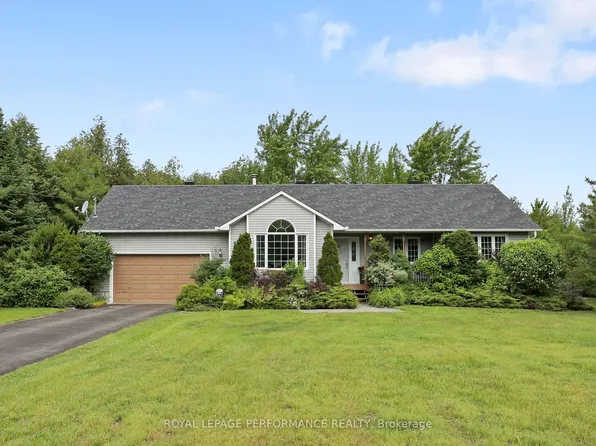6115 Kaycourt Dr, Ottawa, ON K0A 2W0