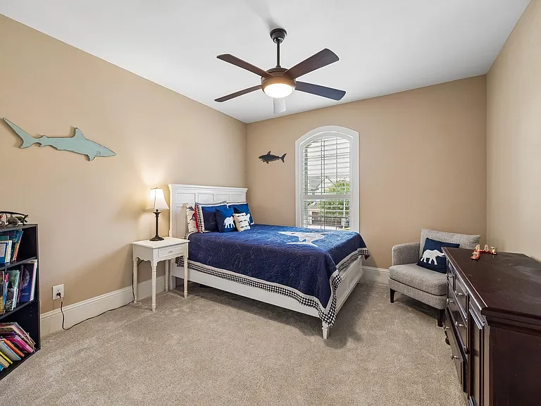 1360 Chippendale Rd — Photo 25