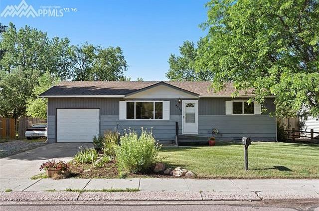 2nd image of 4715 Woodbury Dr