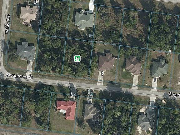 2nd image of 411 Broadmoor St