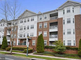 411 King Farm Blvd APT 102, Rockville, MD 20850