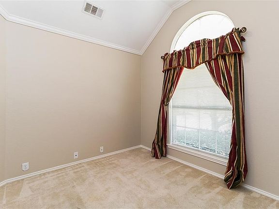 4th image of 1293 Calistoga Dr