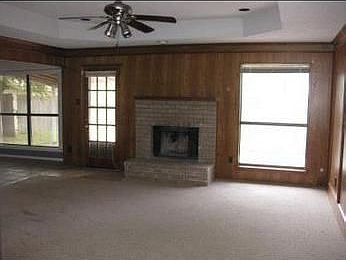 2nd image of 2701 Yale Dr