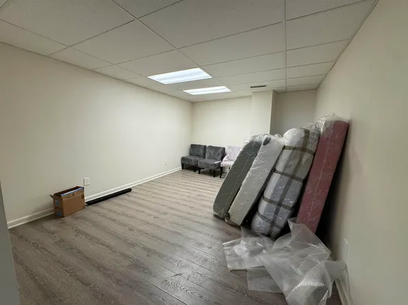 50 Lewis Avenue image 3 of 10