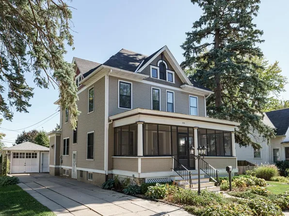 210 South Whitewater AVENUE, Jefferson, WI 53549