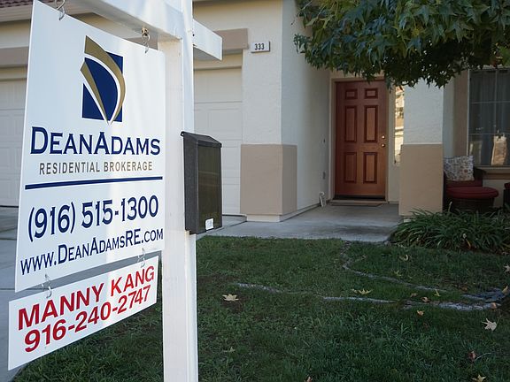4th image of 333 Quiet Star Court Roseville
