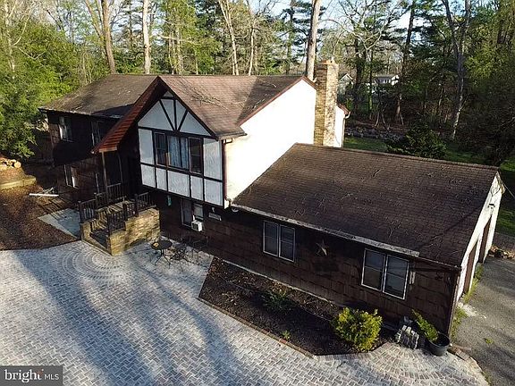 4th image of 83 Oakland Dr