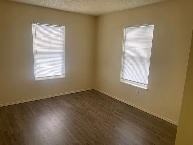 1505 N Commercial Ave #4 — Photo 6