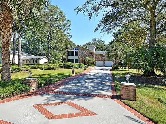 2nd image of 117 Ayers Cir