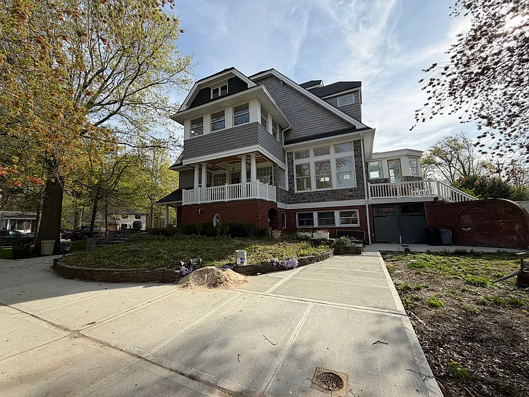 Sherwood Ave — Photo 6