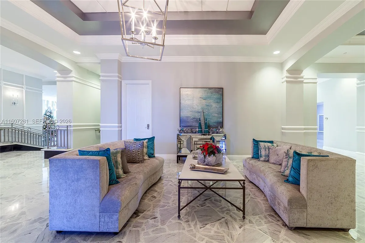 Building Photo - 2501 S Ocean Dr #303