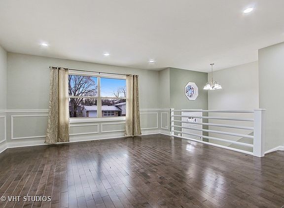 2nd image of 6904 Meadowbrook Ln