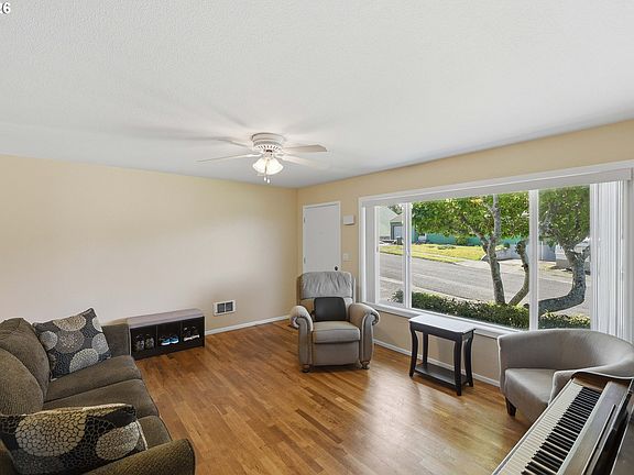 4th image of 1716 Juniper Ave