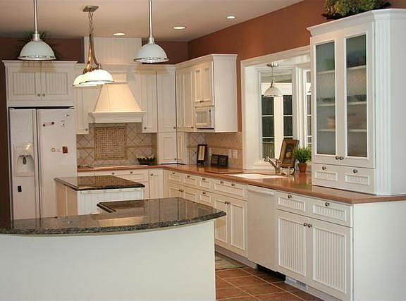 5th image of 321 Lakeshore Dr S