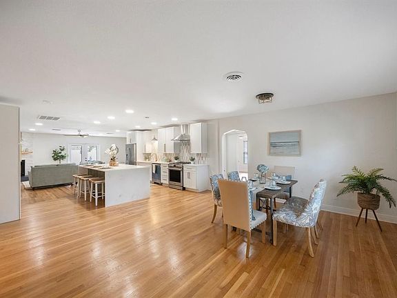 5th image of 5020 15TH AVENUE N