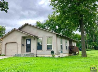 1043 SW Jewell Ave, Topeka, KS 66604