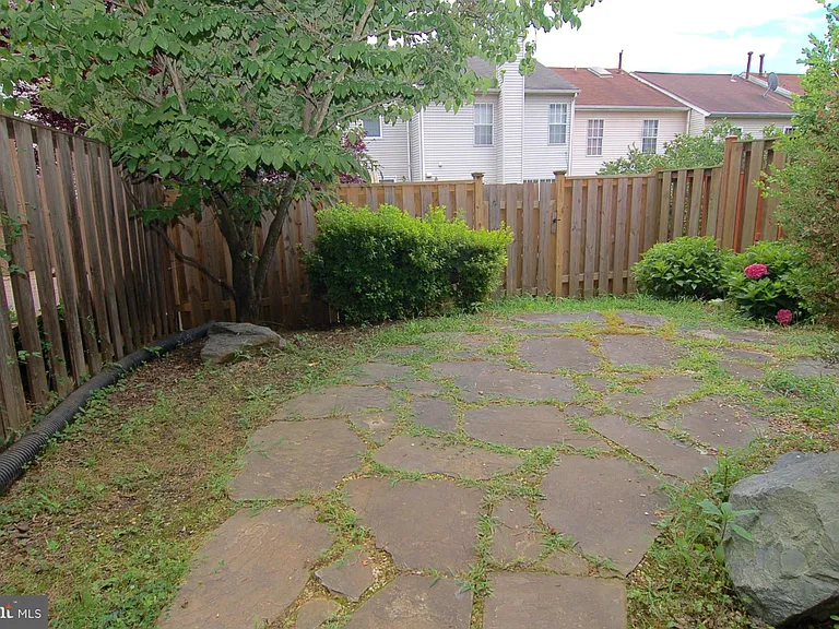 123 Lazy Hollow Dr — Photo 21