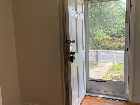 2nd image of 209 Wynnewood Ave