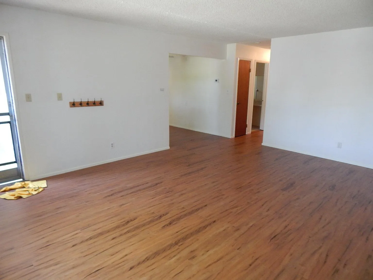 3 bed, $2,900 — Photo 3