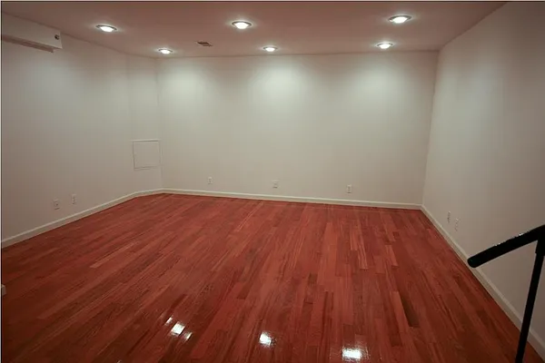 Sold by Corcoran | media 27