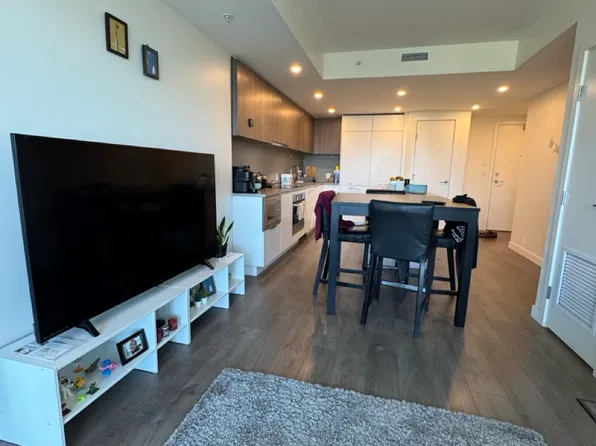 13318 104th Ave, Surrey, BC
