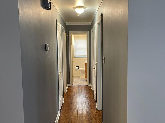 5th image of 18762 Woodside St