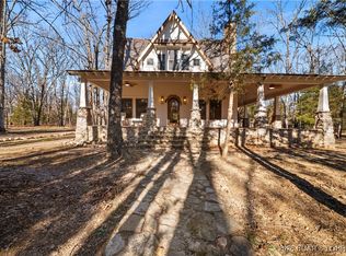 21255 Lark Rd, Lebanon, MO 65536